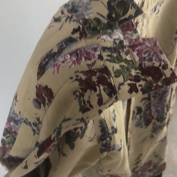 Dolce&Gabbana floral blouse.Made in Italy.size 40 - Picture 5 of 9